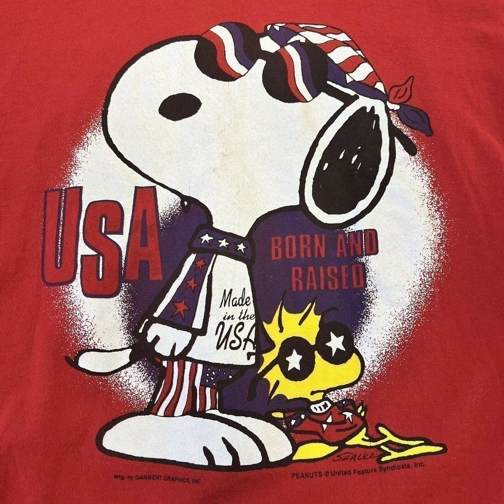 VTG Snoopy Joe Cool Shirt Large USA Born Raised Woodstock America Patriotic